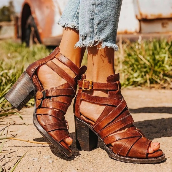 Freebird by Steven Shoes - Freebird Claw Cognac Heeled Sandals Size 9